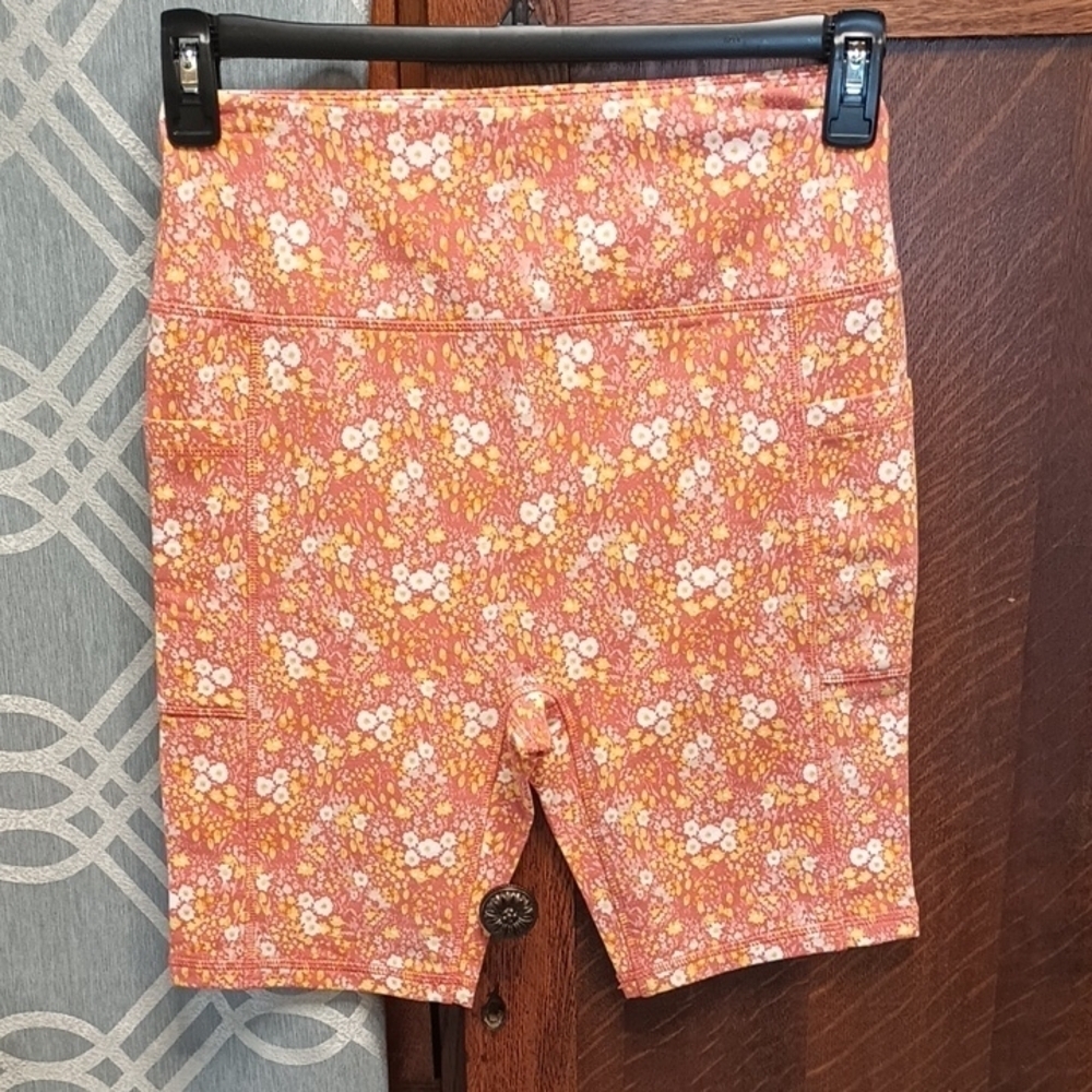 O-11 NWT LOFT ditzy floral bike shorts Medium